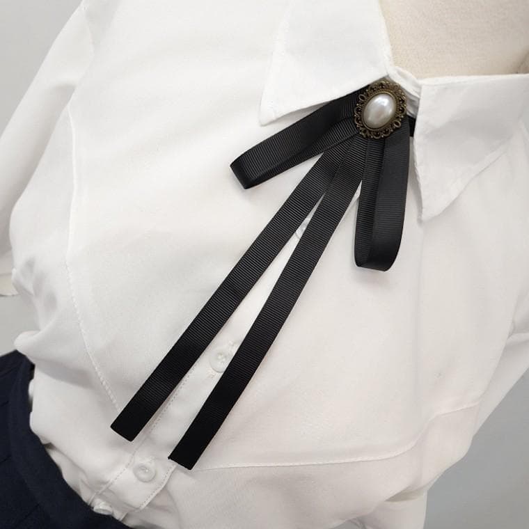 검정 두줄 리본 넥타이 브로치 졸업 입학 학예회