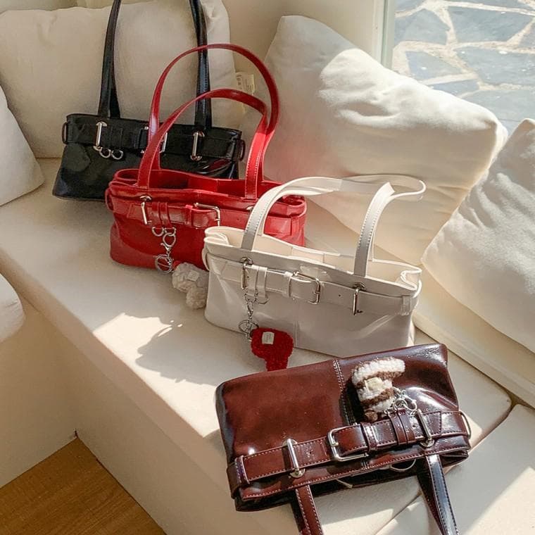 MT24209 여성 벨트 장식 숄더백