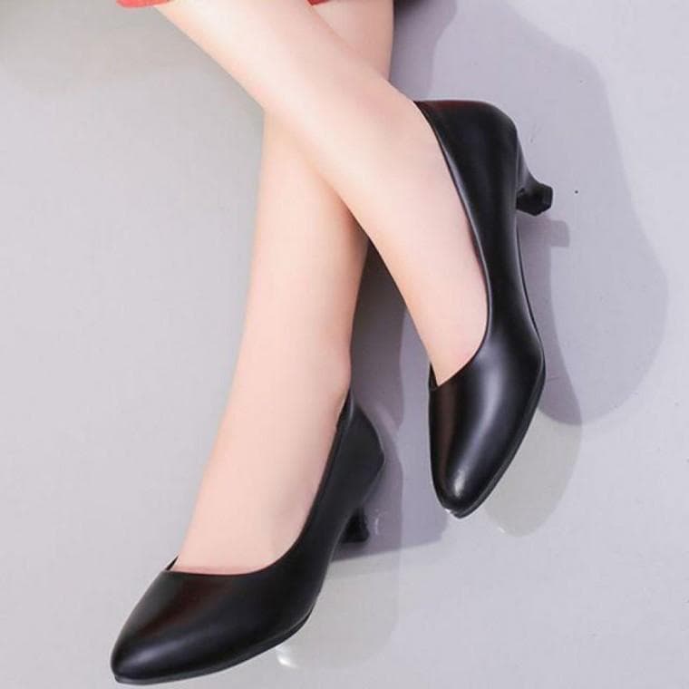 여성 여자 승무원 면접 구두 정장 룩 펌프스 힐